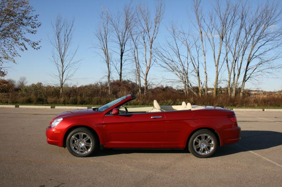  Chrysler Sebring Limited Convertible 2008 года  (фото 4 из 27)